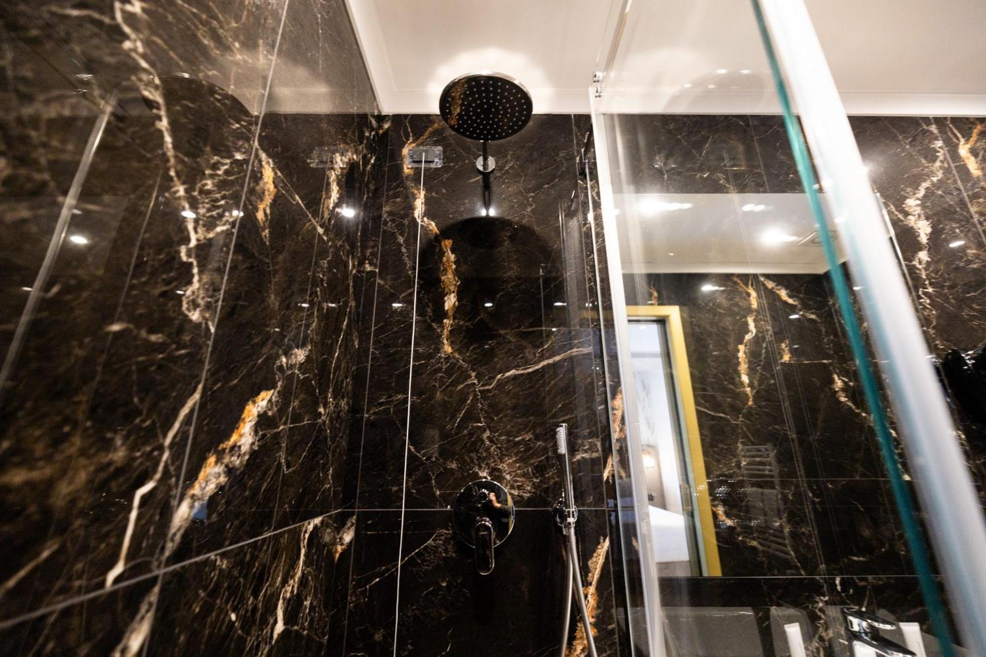 Mavi Luxury Suites Rome Exterior photo
